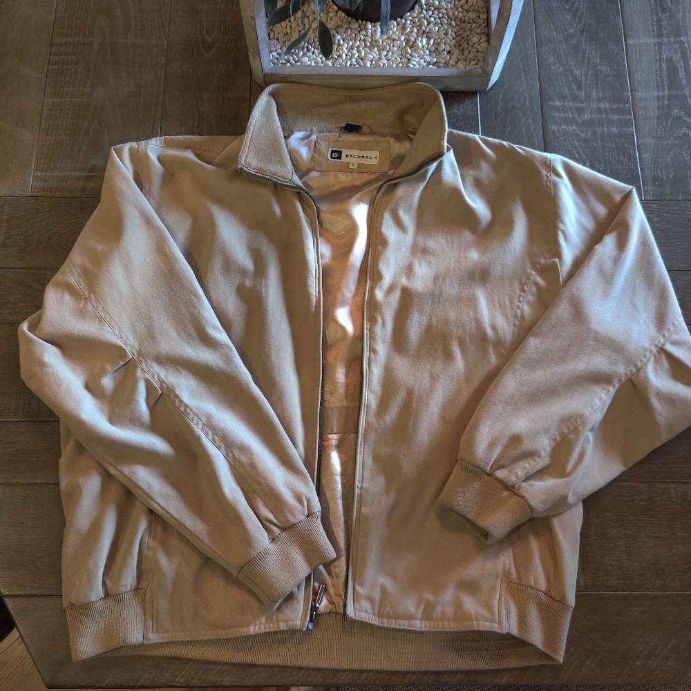 Bachrach  Khaki - Picture 3 of 6